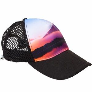 Oiselle Runner Trucker Hat